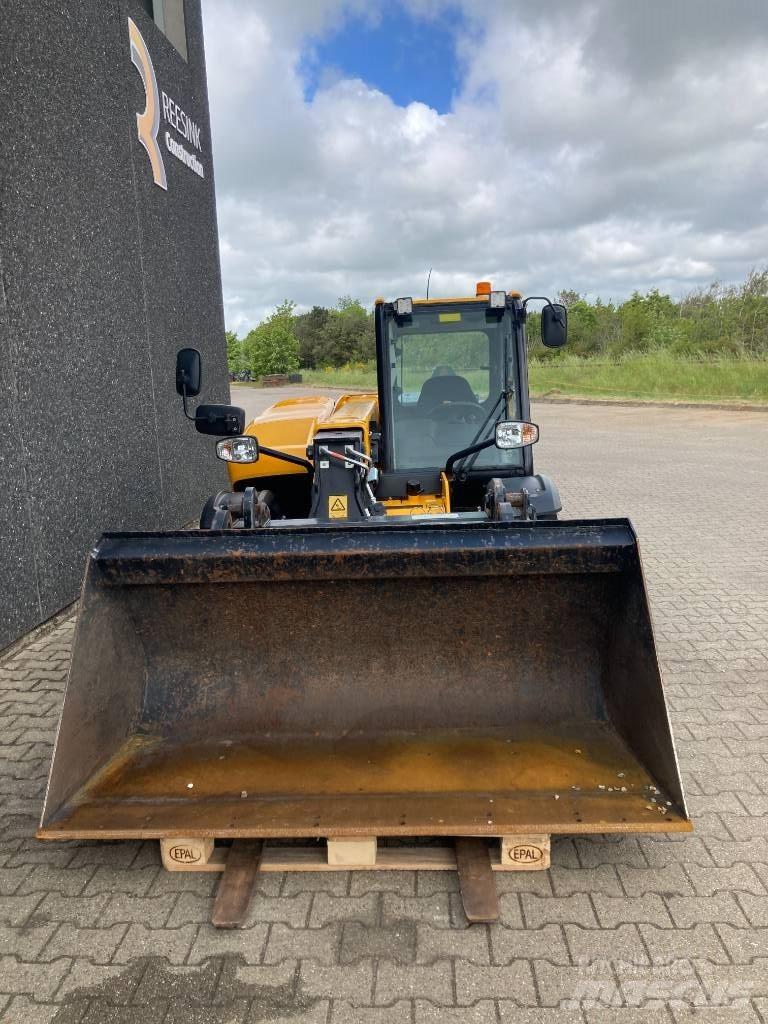 JCB 525-60 Телескопические погрузчики