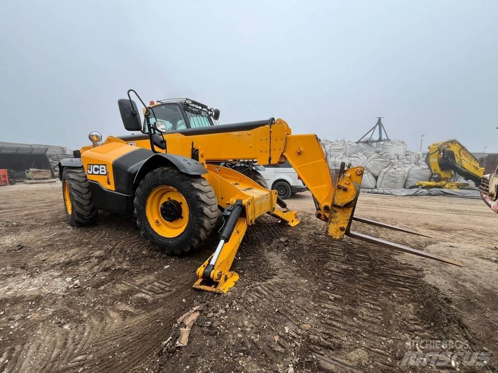 JCB 540-140 Телескопические погрузчики