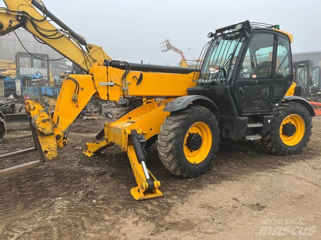 JCB 540-140 Телескопические погрузчики