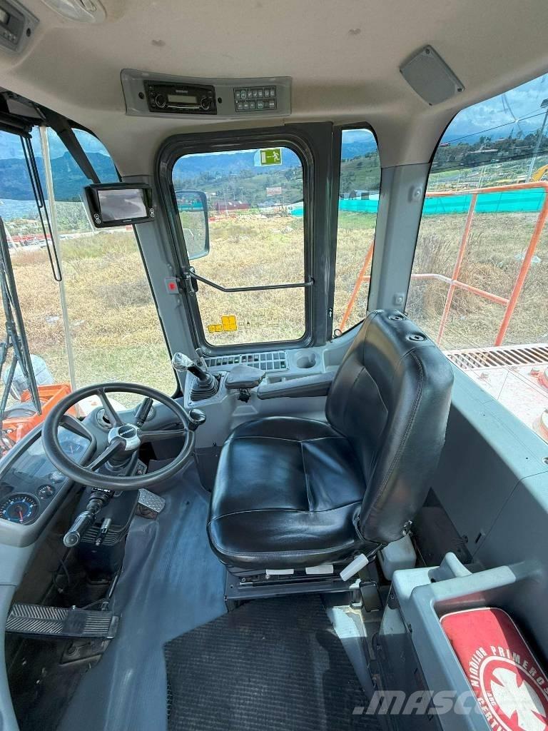 Doosan DL420A Фронтальные погрузчики