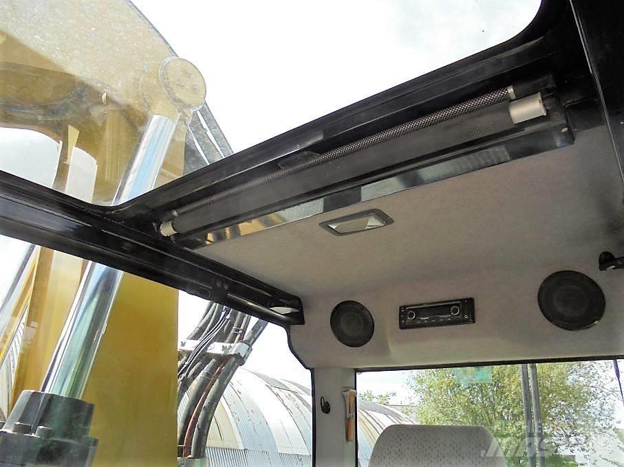 CAT M 320 F Колёсные экскаваторы