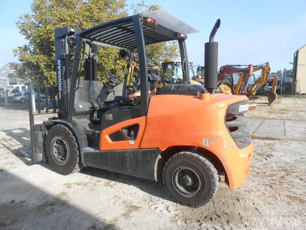 Doosan D50SC-09 Дизельные погрузчики