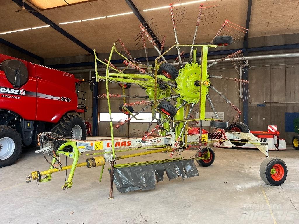 CLAAS Liner 880 L Грабли-ворошилки