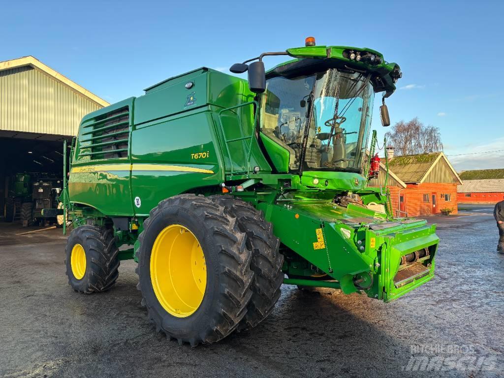John Deere T670I 4WD Зерноуборочные комбайны