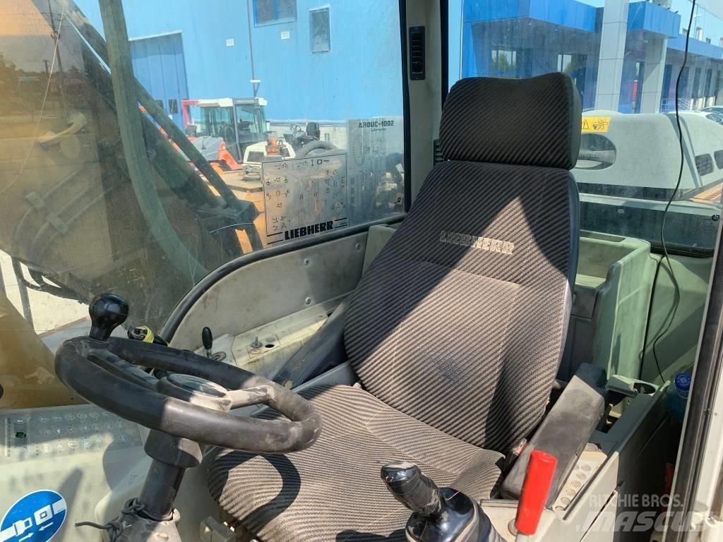 Liebherr A 900 C Колёсные экскаваторы
