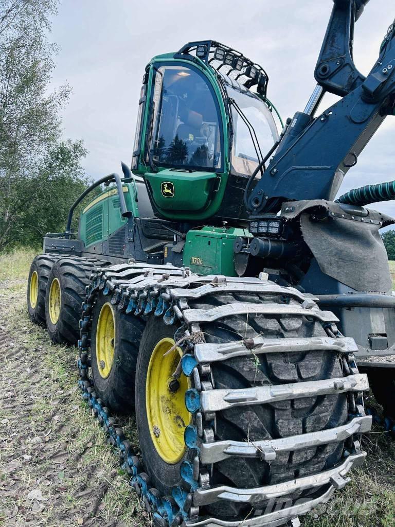 John Deere 1170G 8W Харвестеры