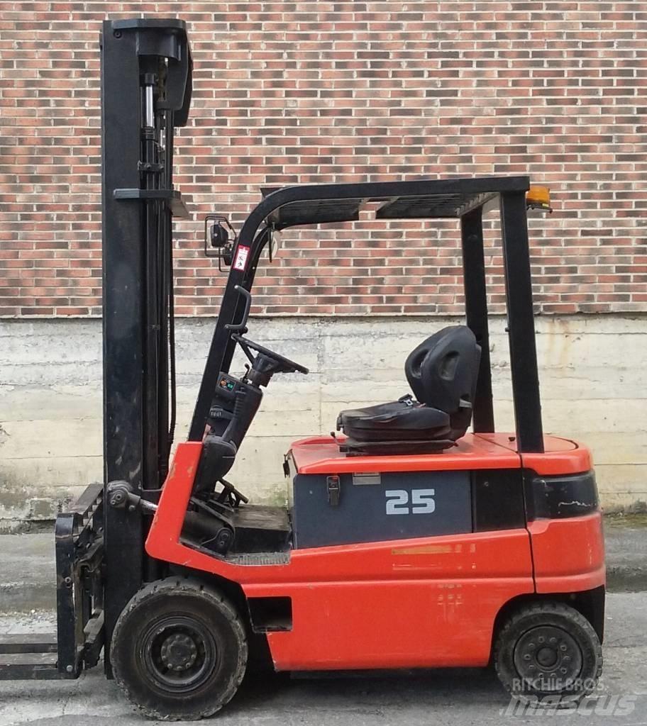 Toyota FBMF25 Электропогрузчики