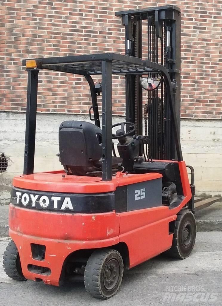 Toyota FBMF25 Электропогрузчики