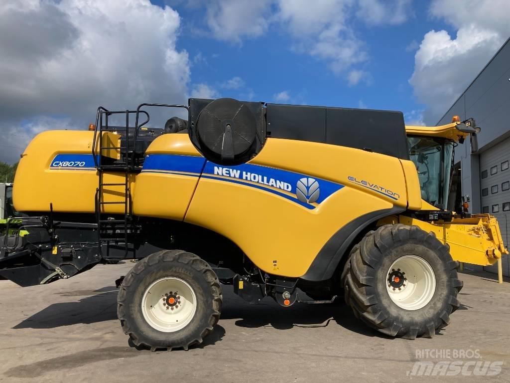 New Holland CX 8070 Зерноуборочные комбайны