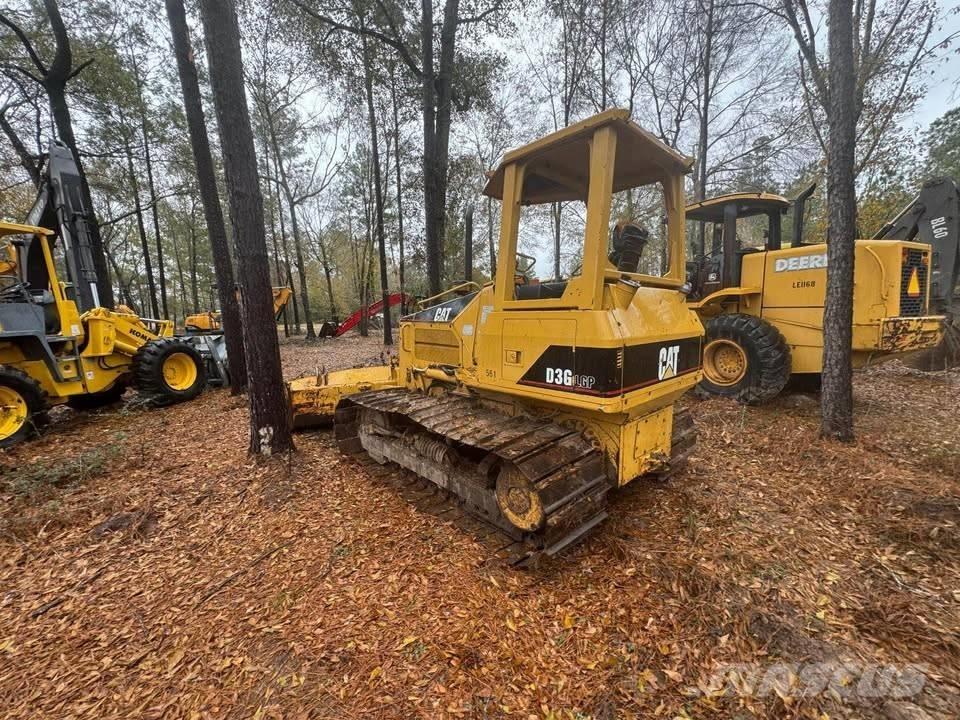 CAT D 3 G LGP Гусеничные бульдозеры