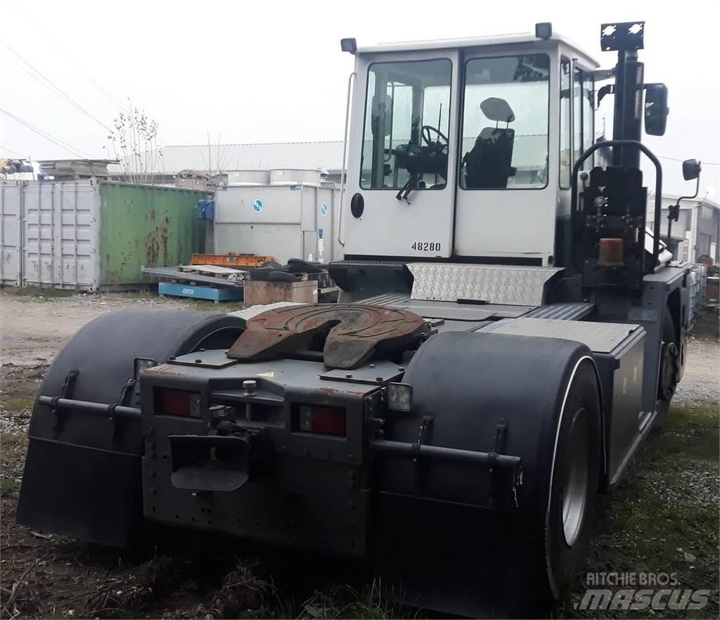  R332-4x4 Терминальные тягачи