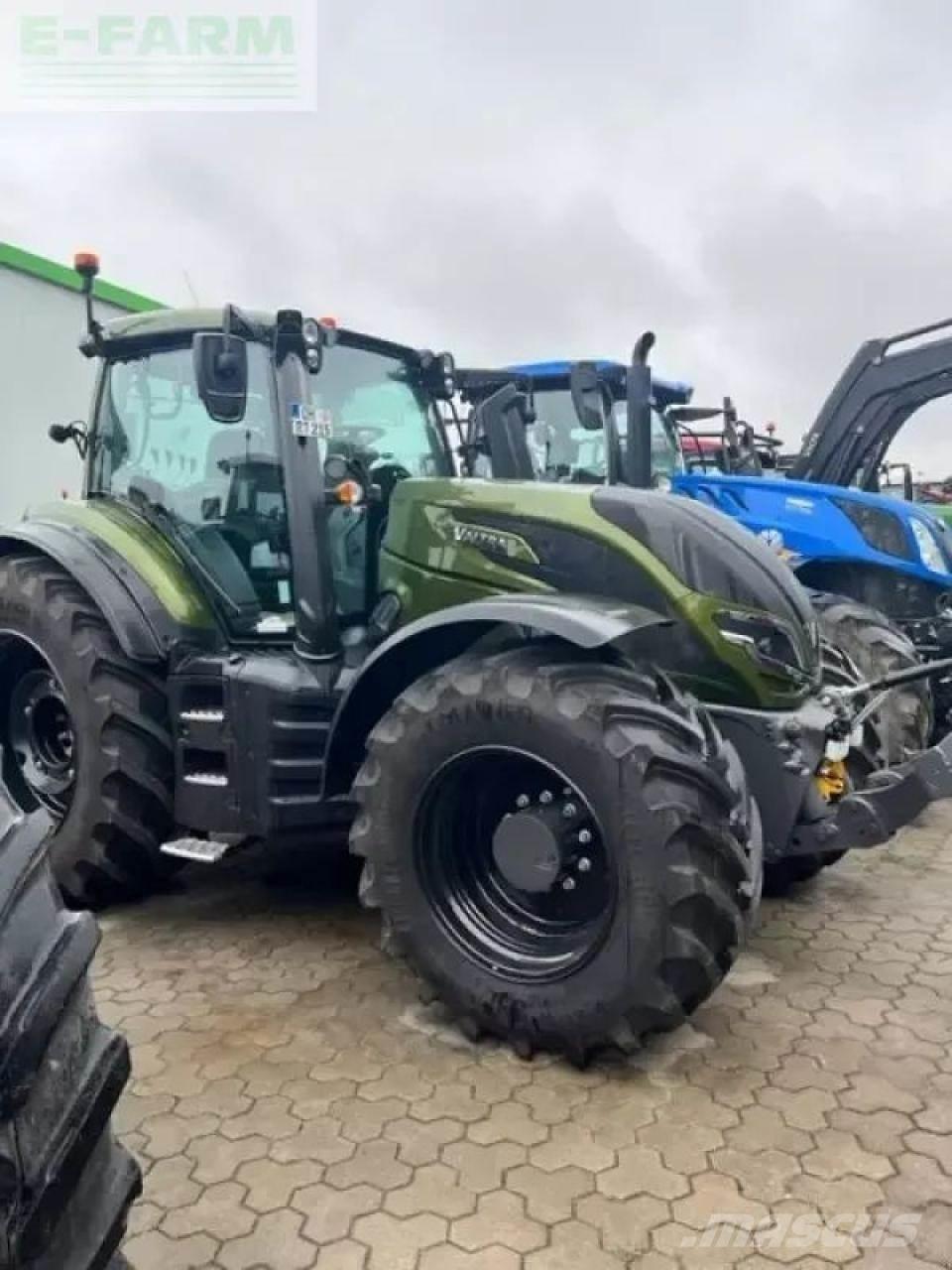 Valtra t215a Трактора