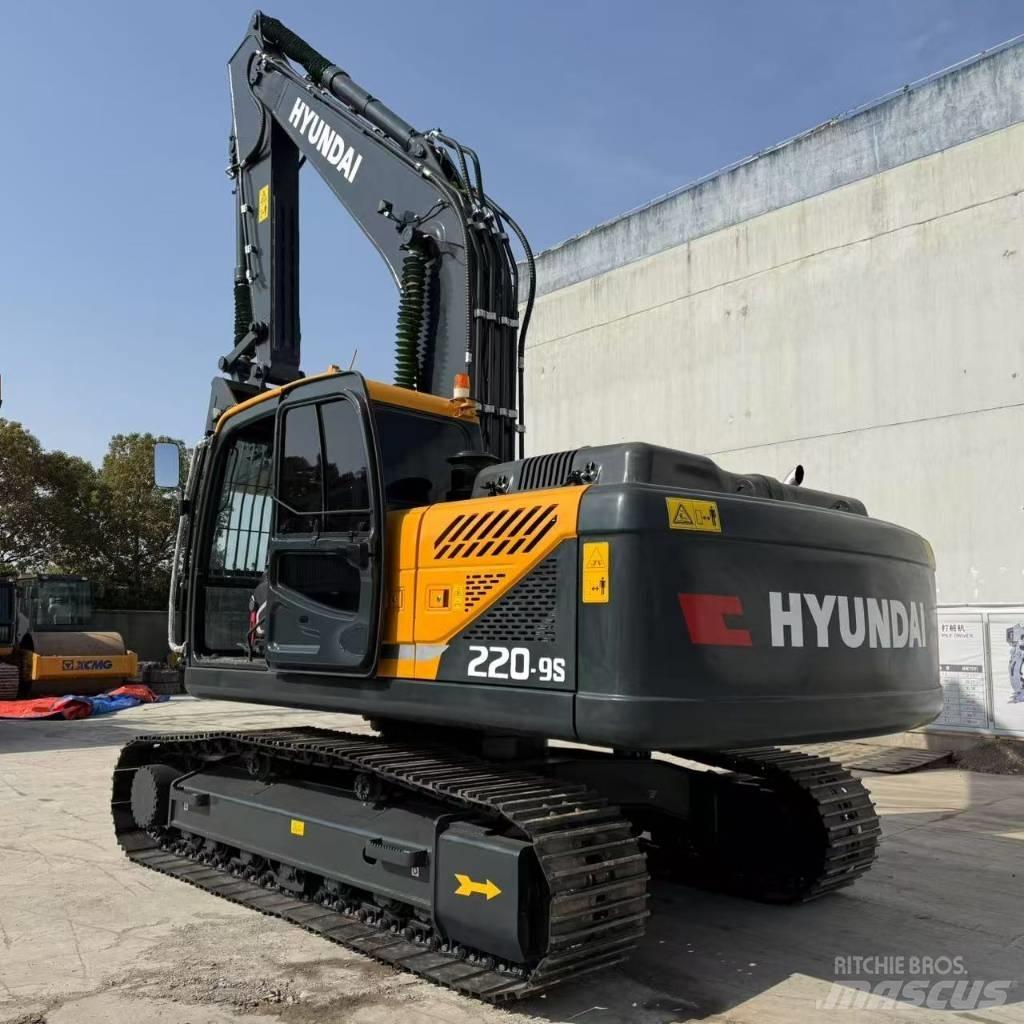 Hyundai R220-9S Гусеничные экскаваторы