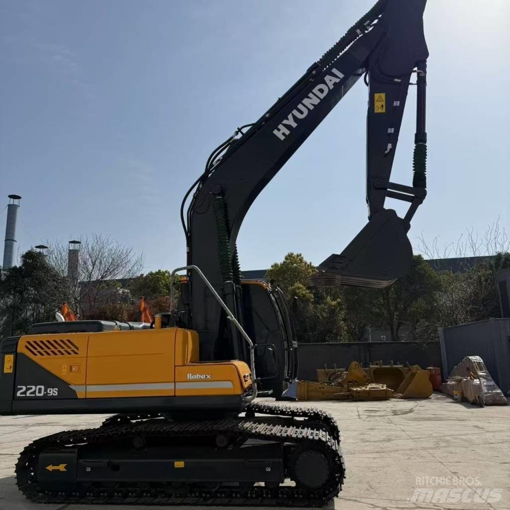 Hyundai R220-9S Гусеничные экскаваторы