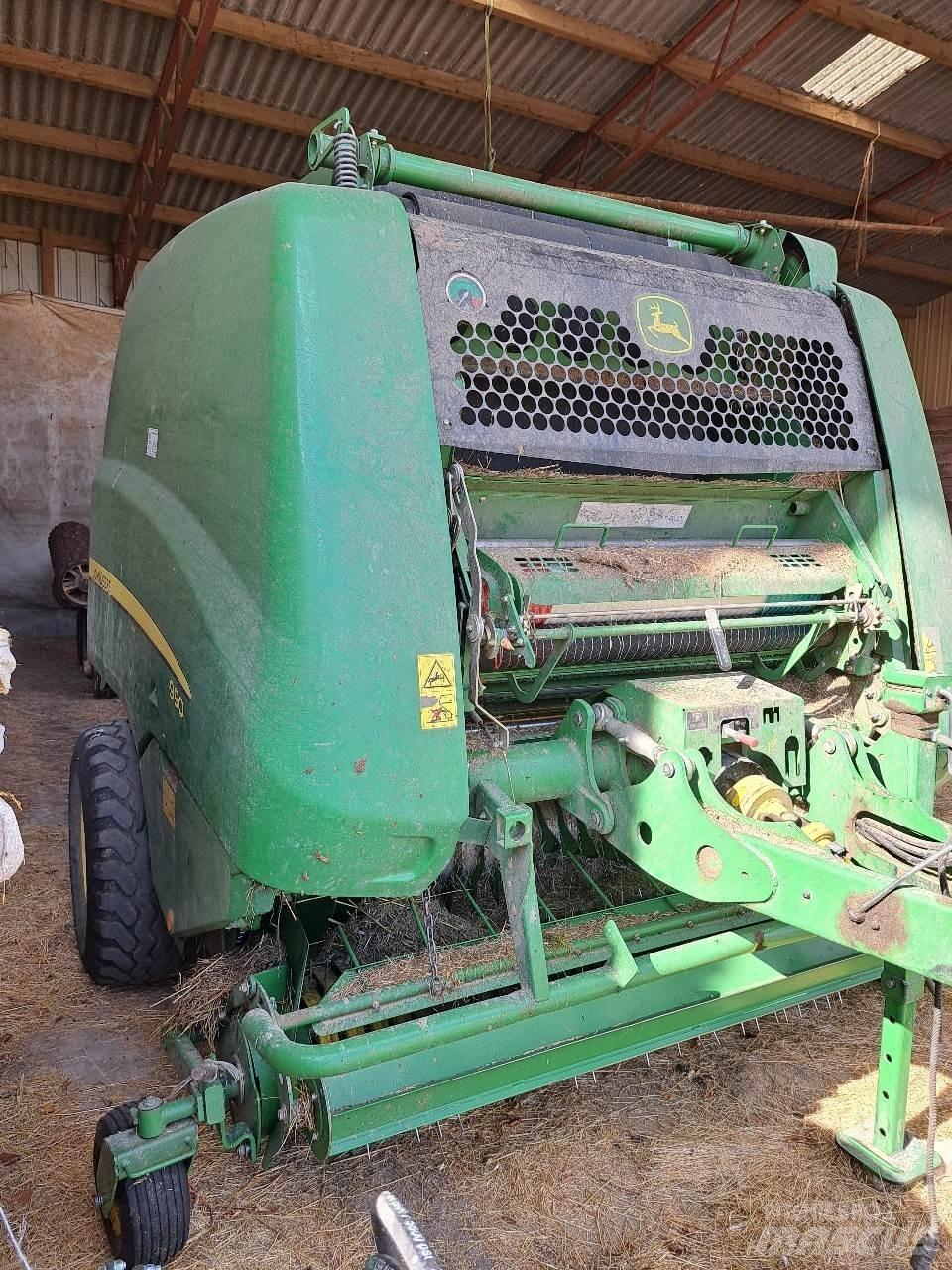 John Deere 990 Рулонные пресс-подборщики