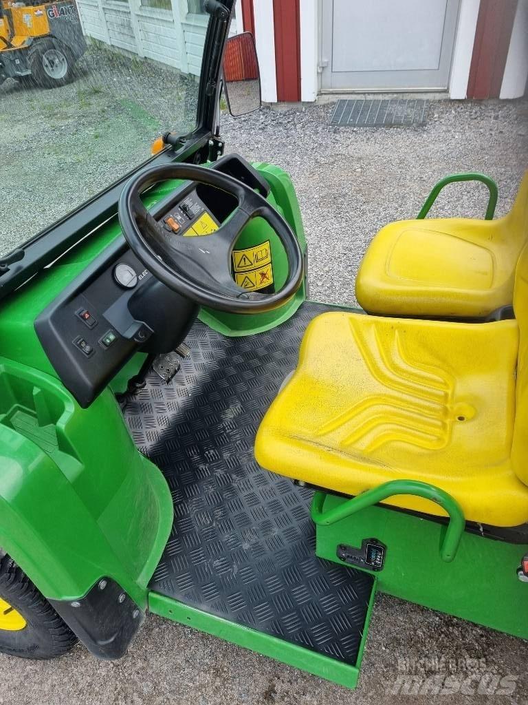 John Deere Gator TE Коммунальные машины