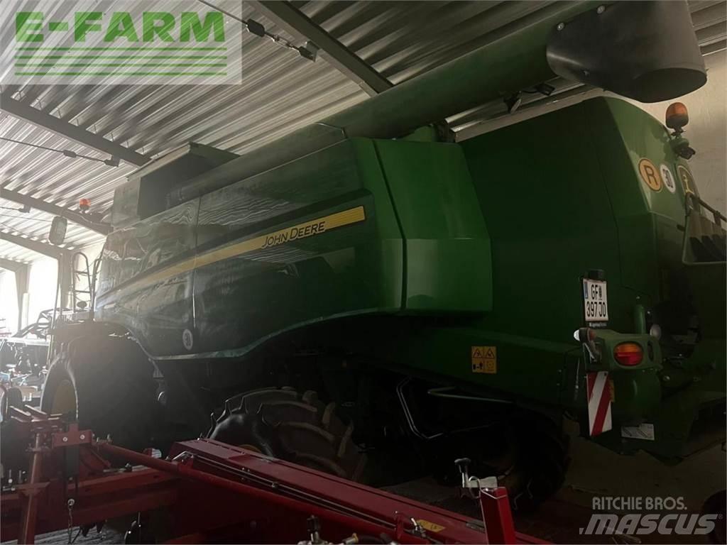 John Deere T550 Зерноуборочные комбайны