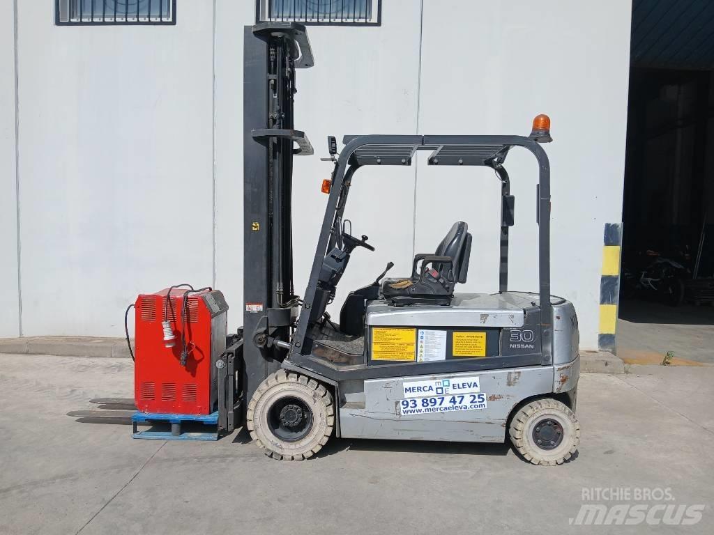 Nissan GQ02 L 30 CU Электропогрузчики