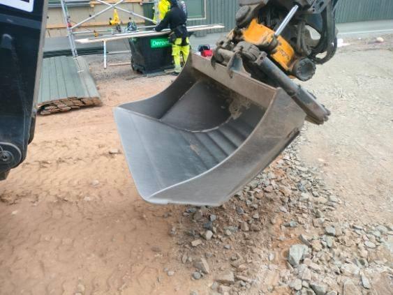Huddig 1260 C Экскаваторы-погрузчики