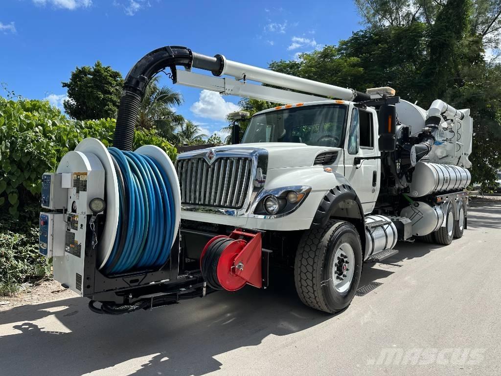 International 7600 Ассенизаторские машины