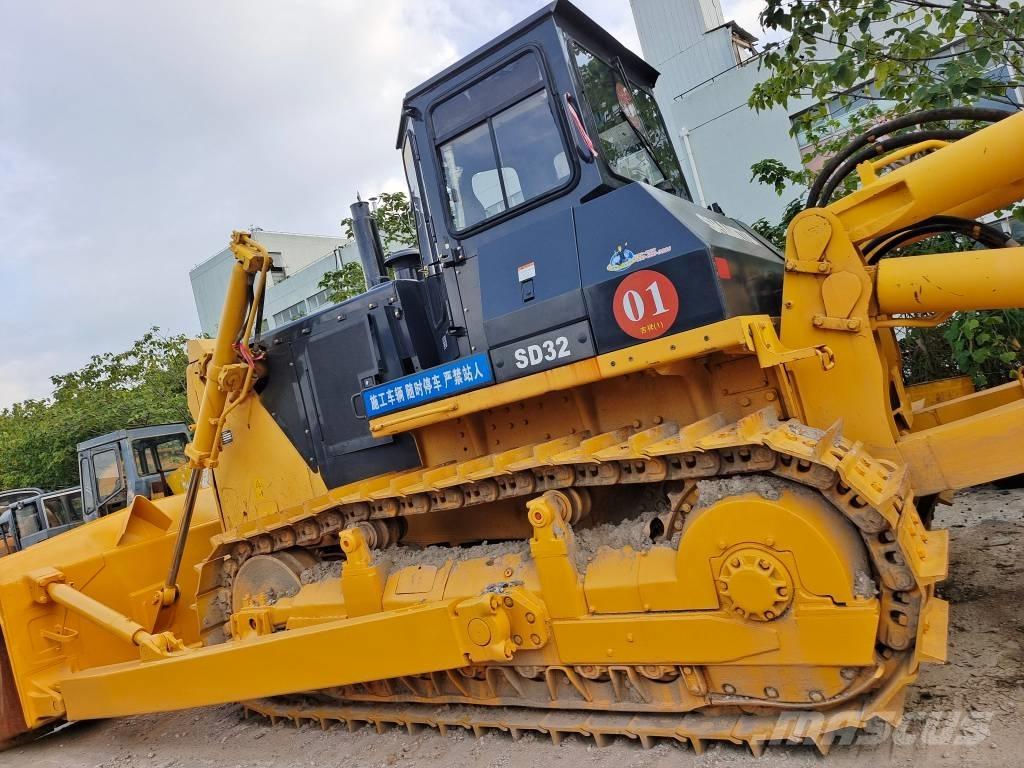 Shantui SD 32 Гусеничные бульдозеры