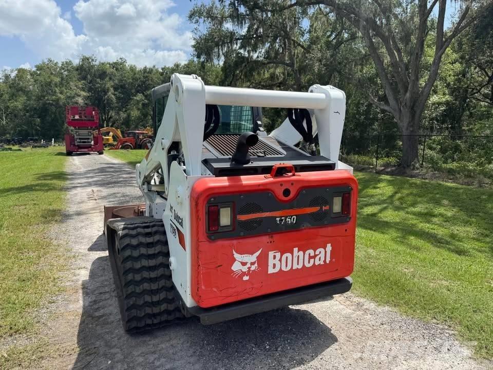Bobcat T750 Мини-погрузчики