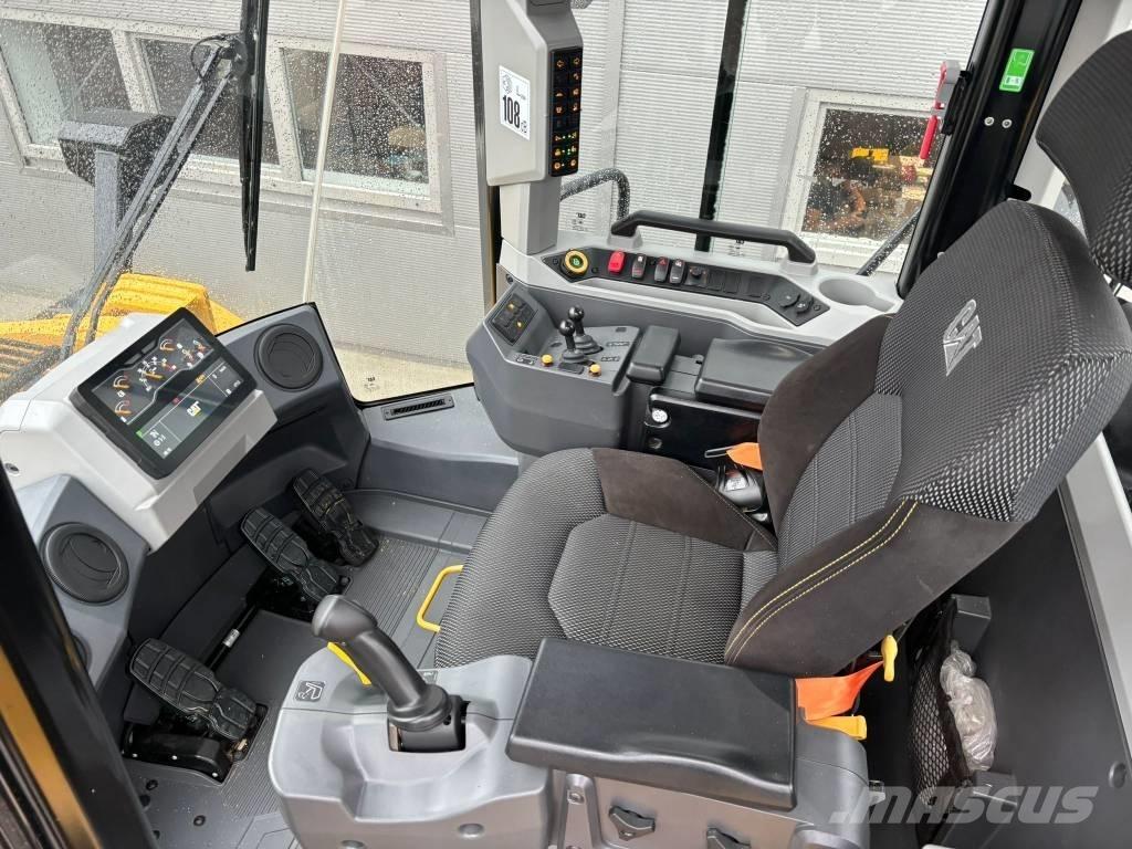 CAT 972 Фронтальные погрузчики