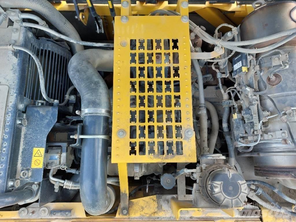 Komatsu HB365LC-3 Гусеничные экскаваторы
