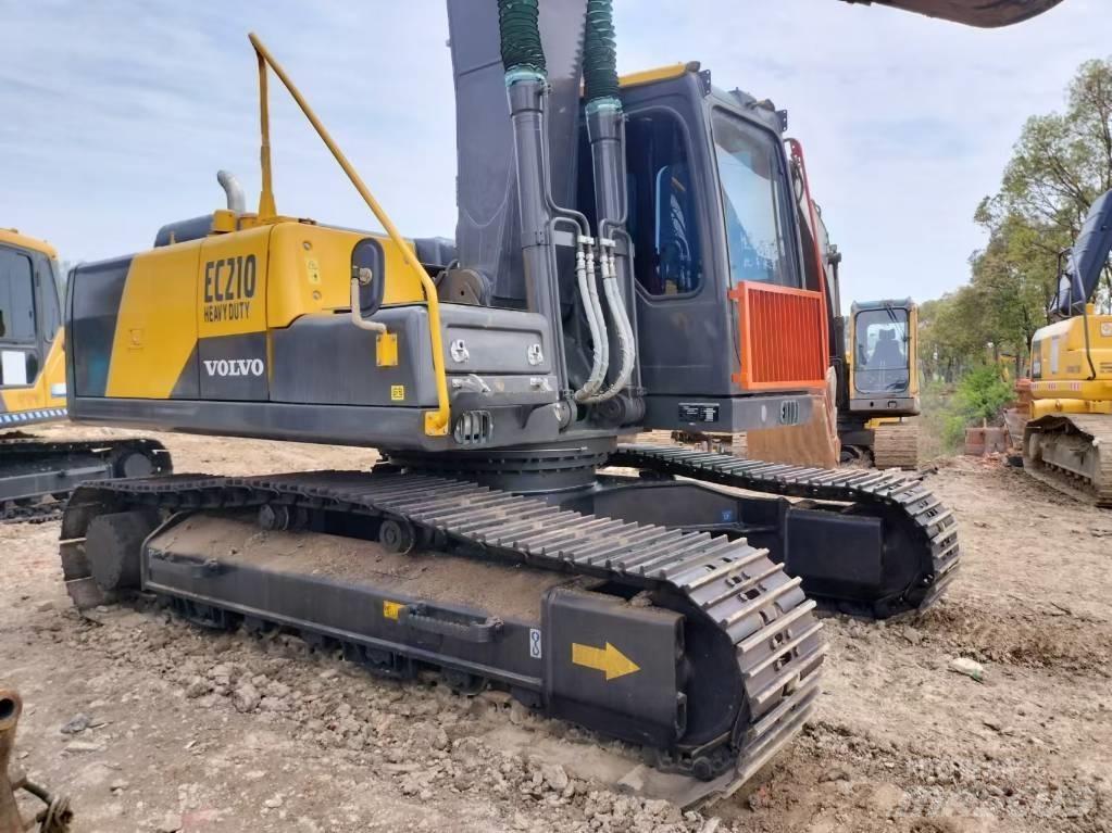 Volvo EC 210 Гусеничные экскаваторы