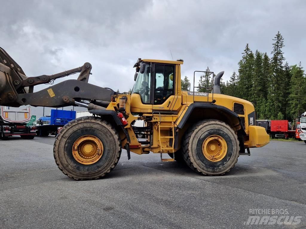 Volvo L 220 G Фронтальные погрузчики