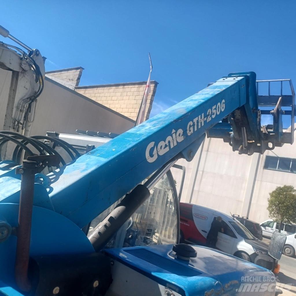 Genie GTH 2506 Телескопические погрузчики