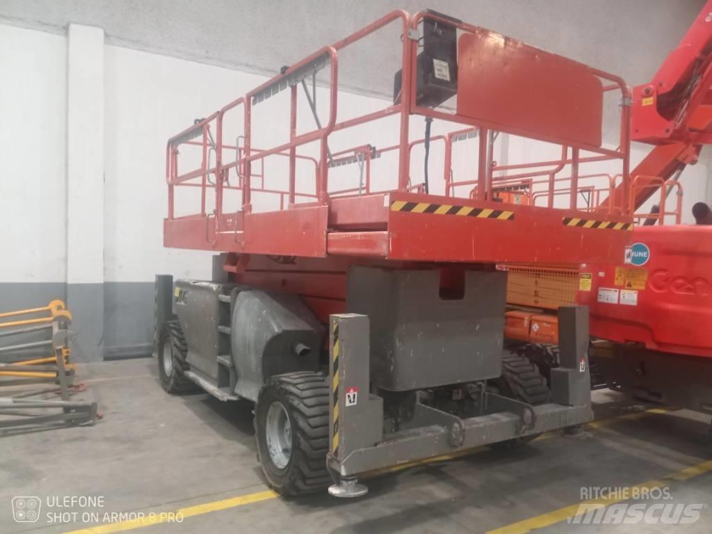 JLG 4394 RT Ножничные подъемники