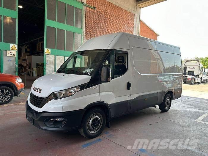 Iveco 35S16 Изотермический фургон