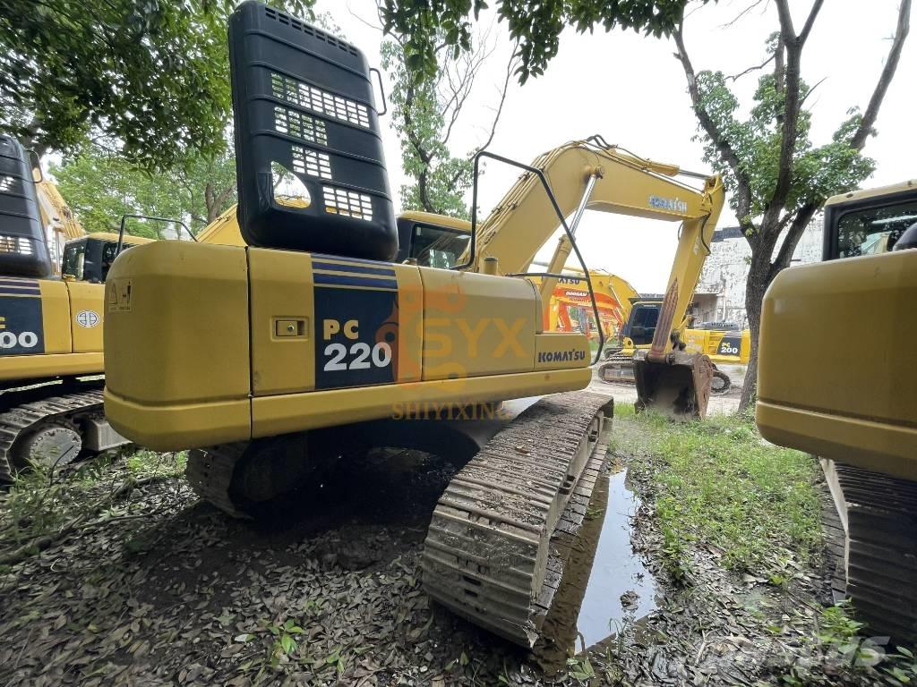 Komatsu PC 220-7 Гусеничные экскаваторы