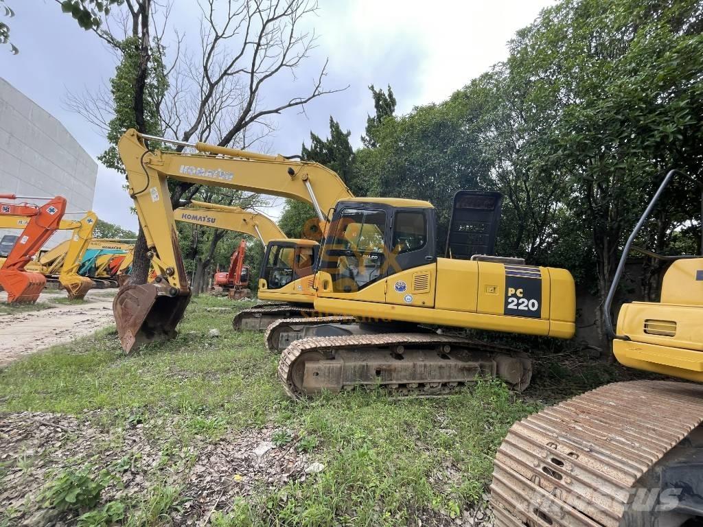 Komatsu PC 220-7 Гусеничные экскаваторы