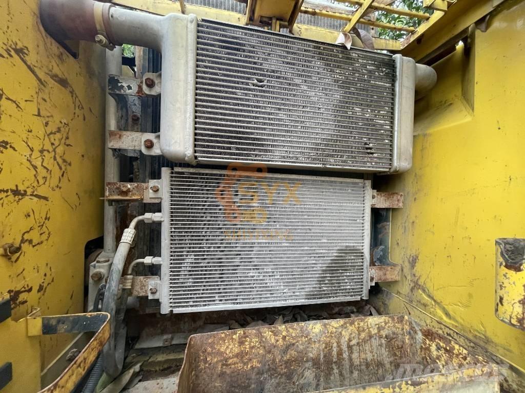 Komatsu PC 220-7 Гусеничные экскаваторы