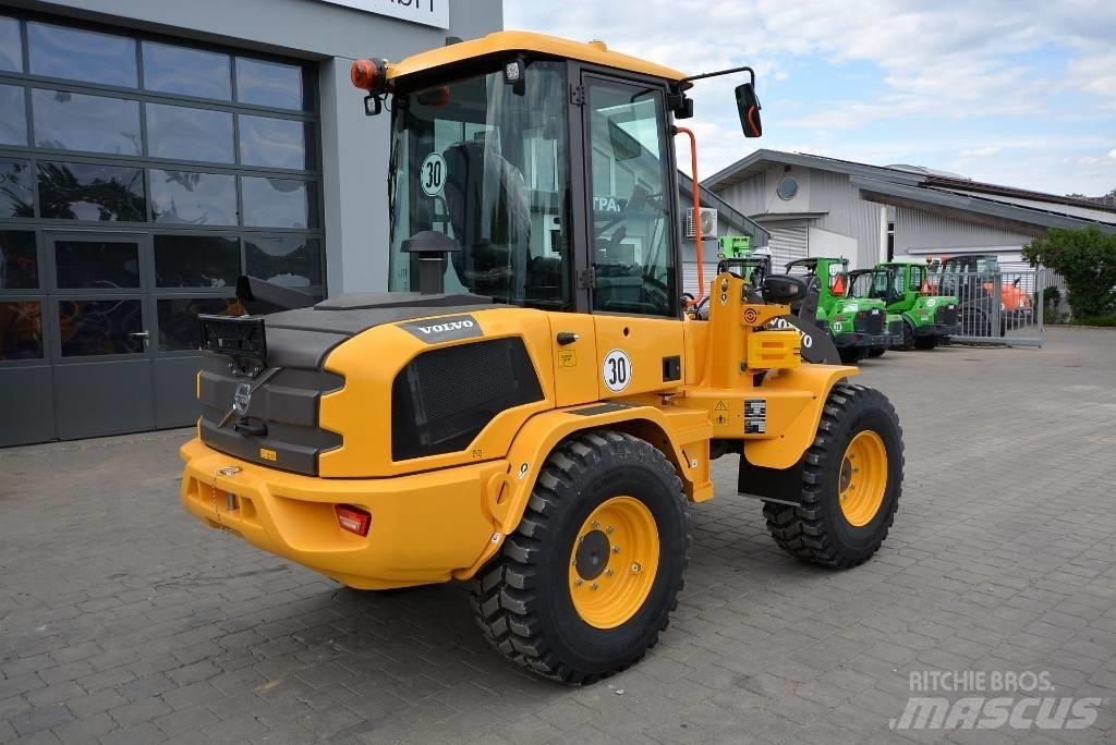 Volvo L30HS Фронтальные погрузчики