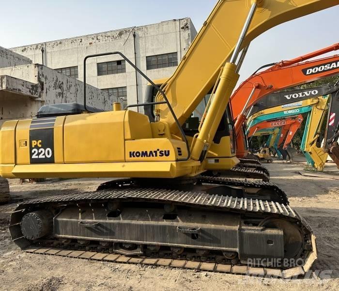 Komatsu PC 220 Гусеничные экскаваторы
