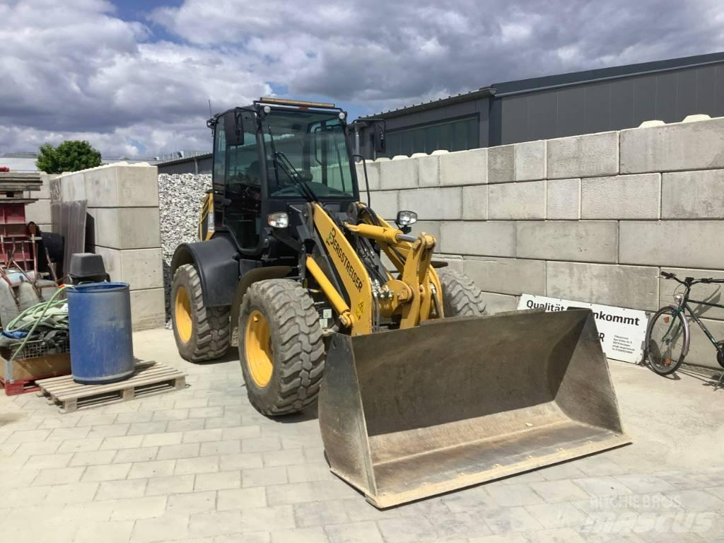 Komatsu WA100M-8 Фронтальные погрузчики
