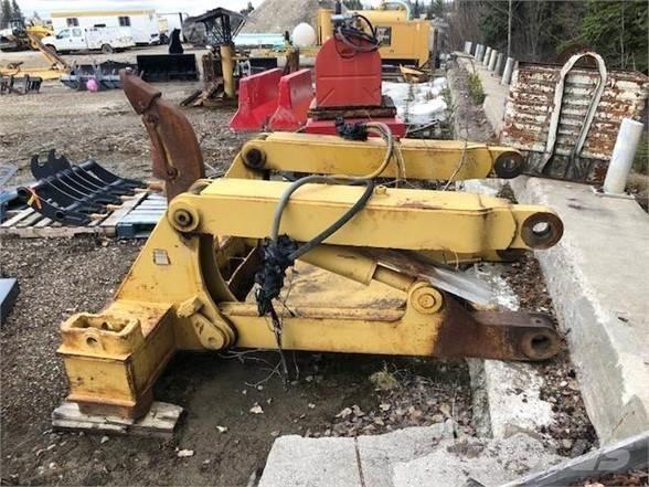 CAT D7R Навесные рыхлители