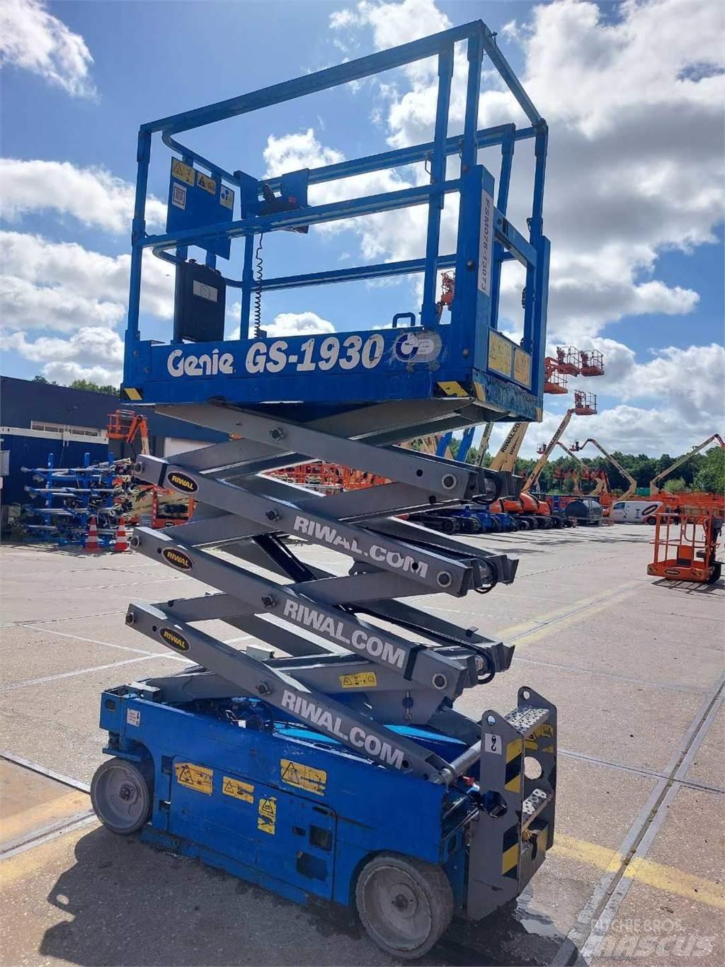 Genie GS1930 Ножничные подъемники