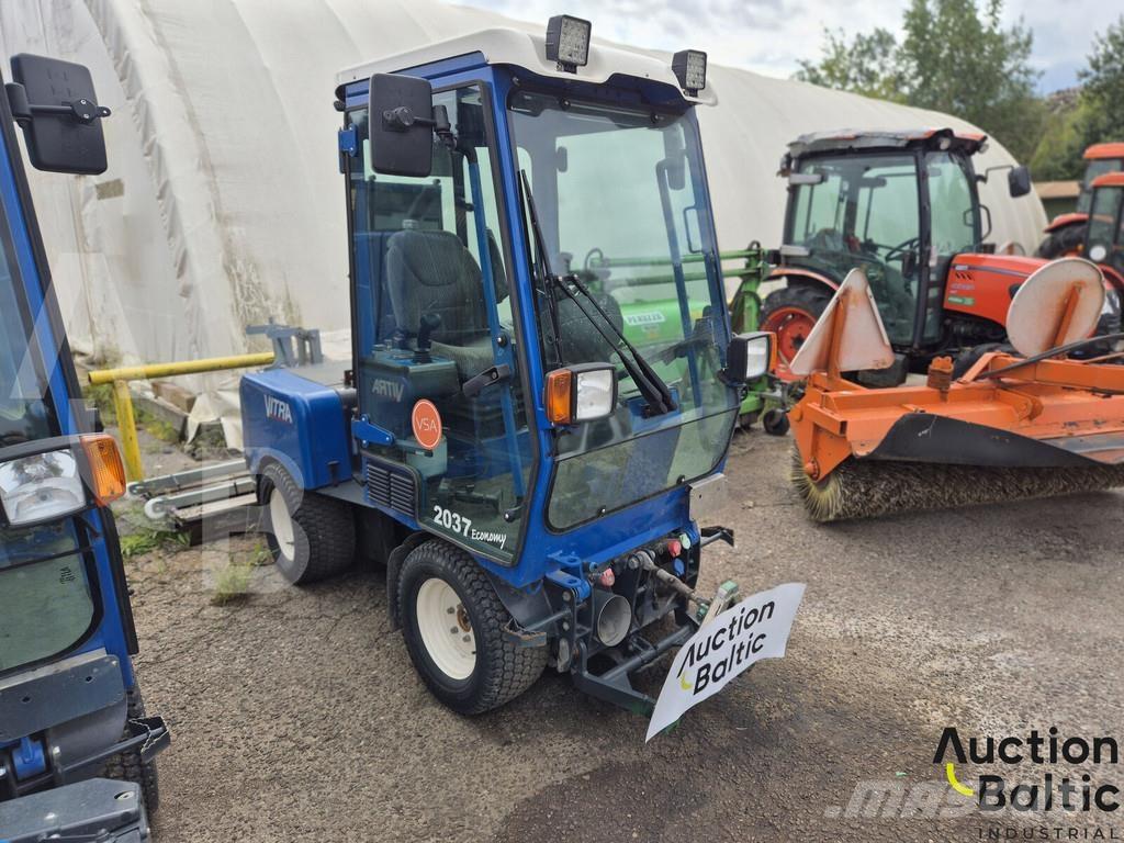 Vitra 2037 Economy Вакуумные уборочные машины