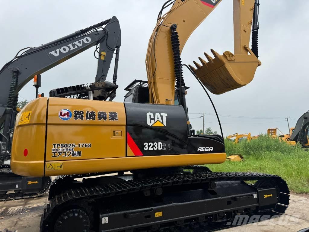 CAT 323D2 Гусеничные экскаваторы
