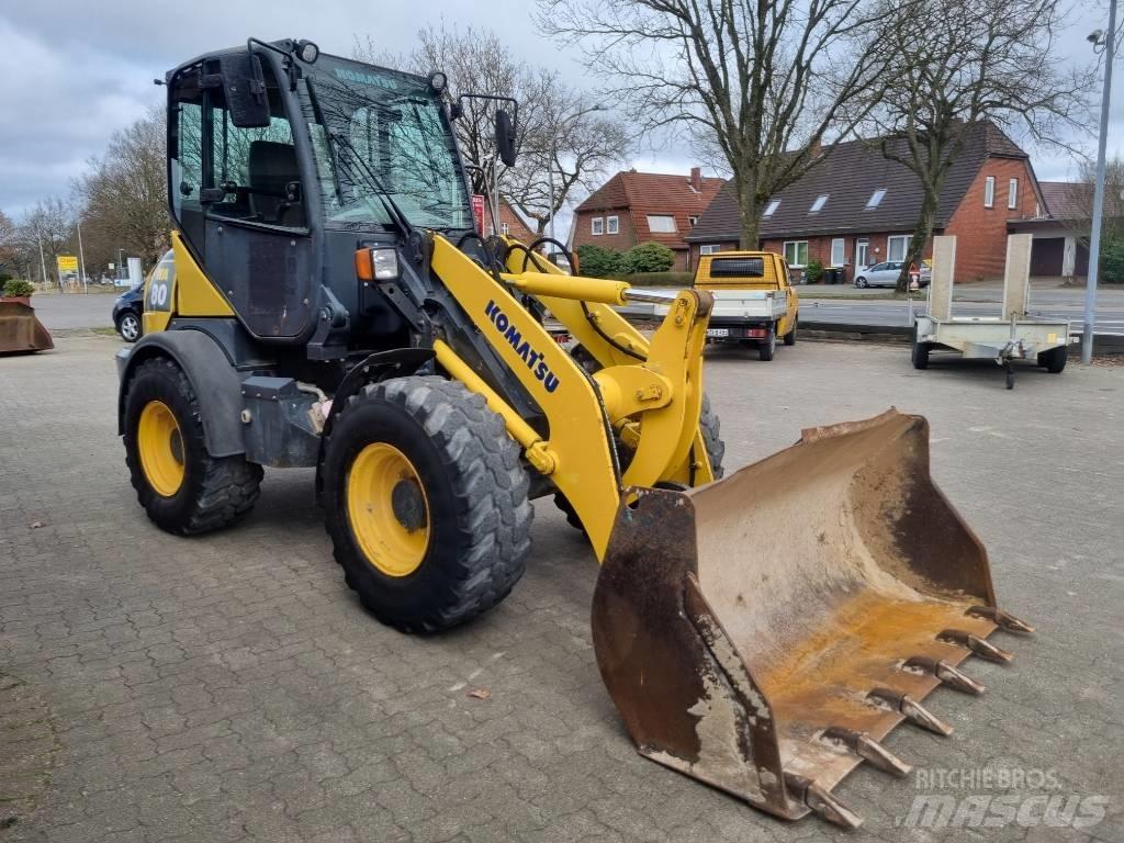 Komatsu WA 80-5 Фронтальные погрузчики