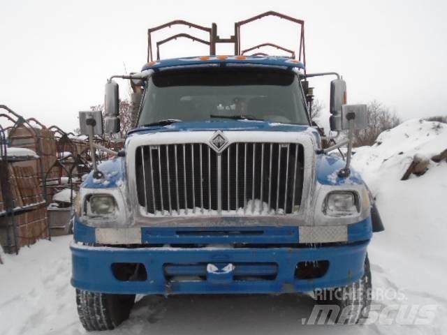 International 4600 Грузовики-платформы/боковая разгрузка