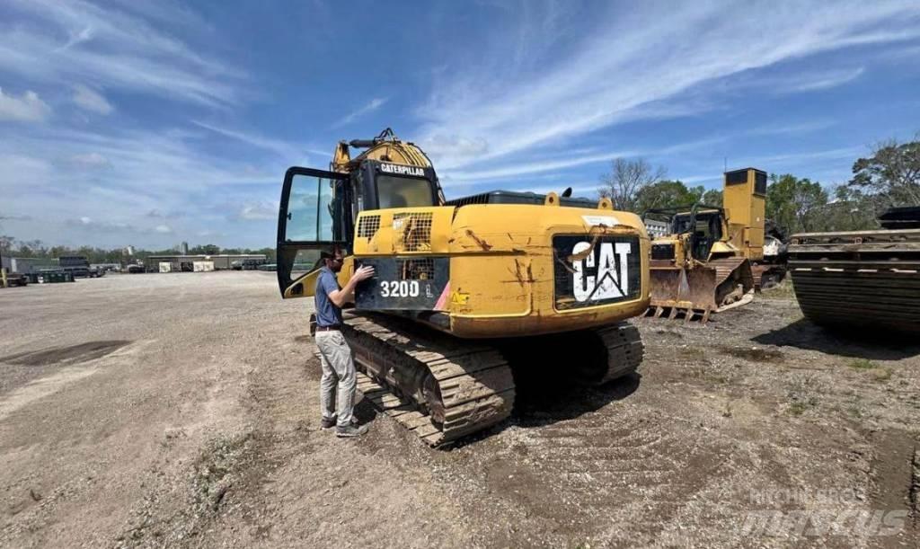 CAT 320 D Гусеничные экскаваторы
