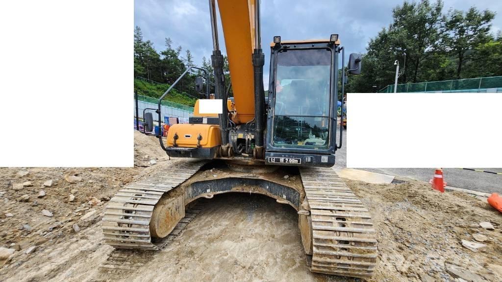 Hyundai HX 220 Гусеничные экскаваторы