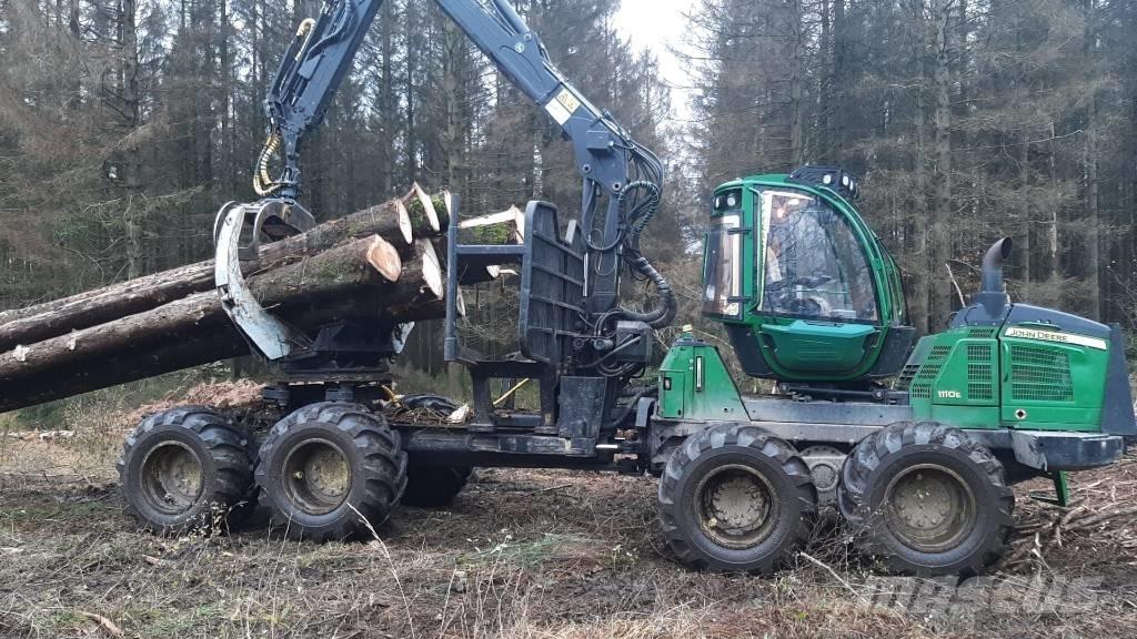 John Deere 1110 E Форвардеры