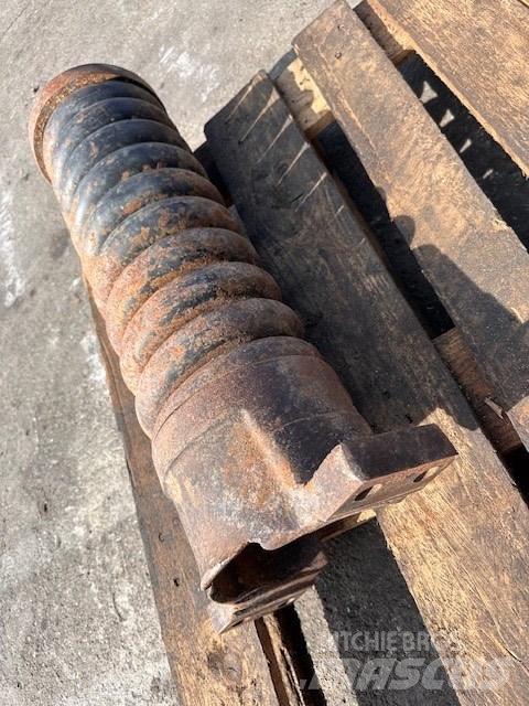 CAT 325 C NAPINACZ Гусеницы и цепи