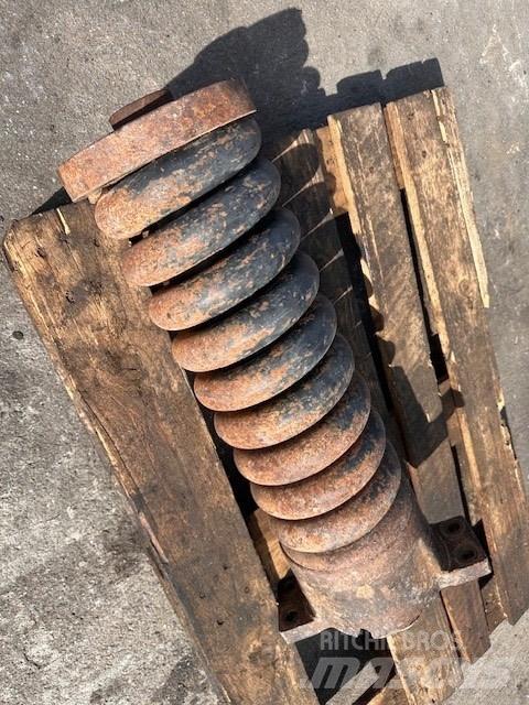 CAT 325 C NAPINACZ Гусеницы и цепи